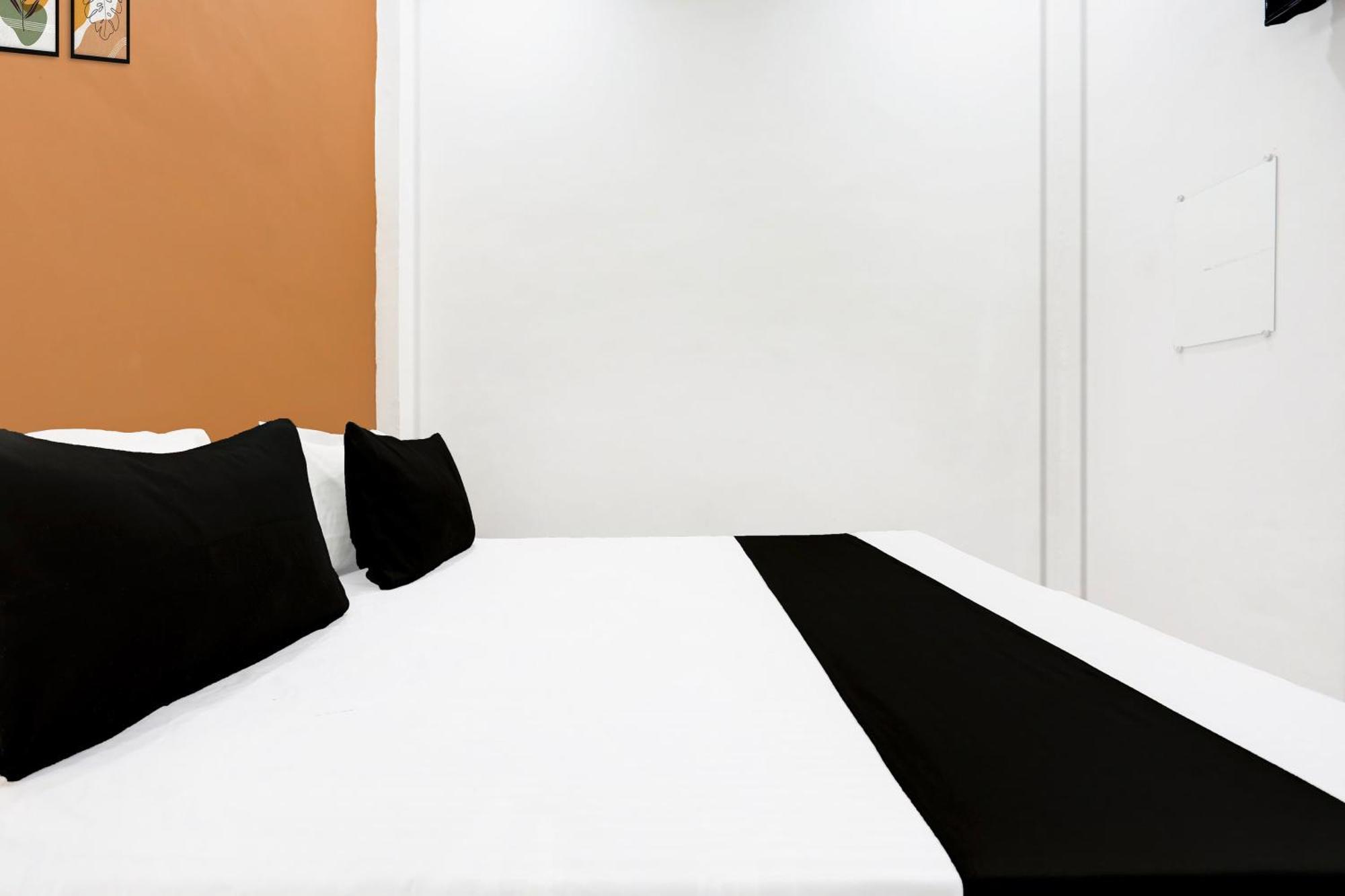 Spot On Ns Hotel And Restaurant Канпур Екстериор снимка